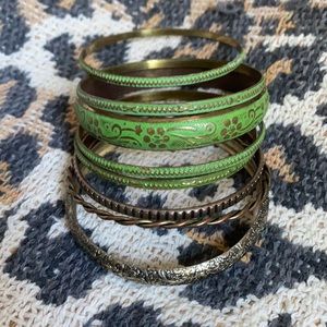 Bangle bracelets Gold and Green